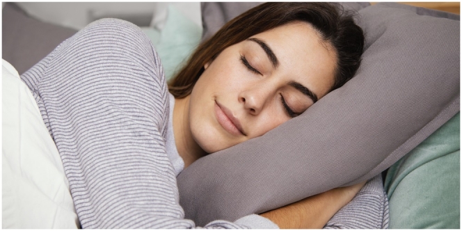 6 Manfaat Tidur Tanpa Bra Buat Kesehatan, Tertarik Mencoba?