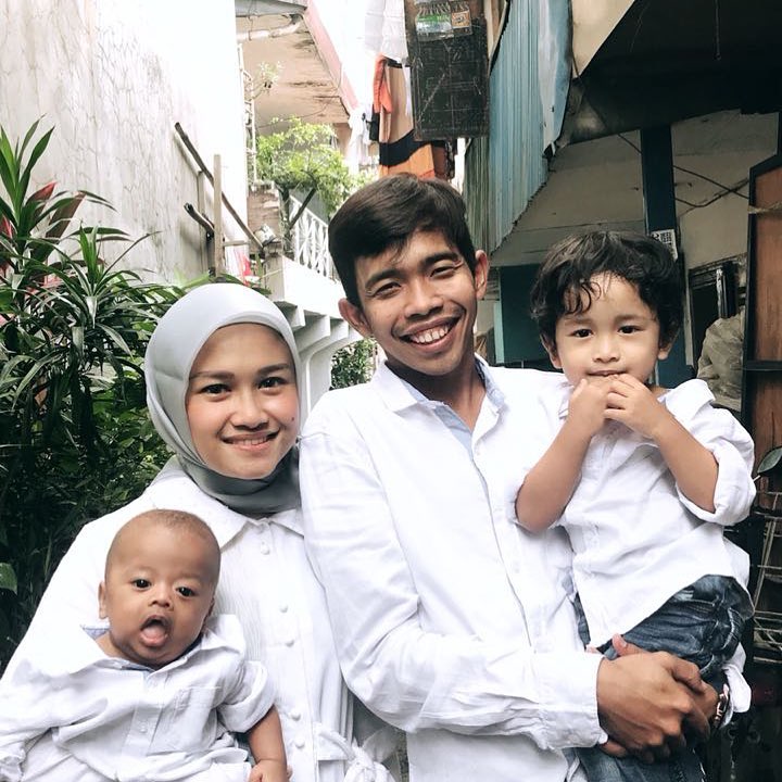 Dede Sunandar's family