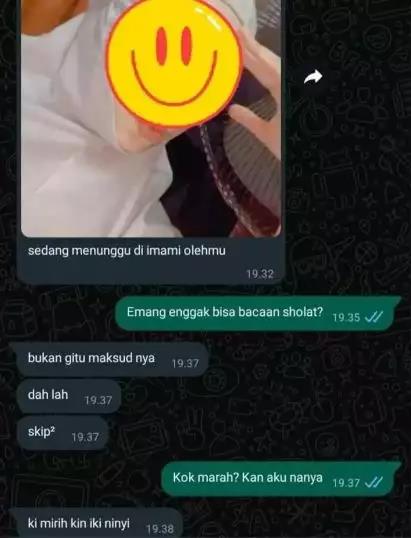 Momen PDKT berakhir sedih tapi ngakak setelah kirim pesan atau foto ke gebetan.