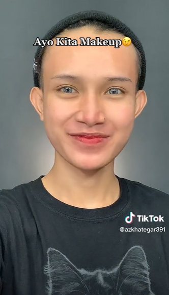 TikToker Does Makeup Like Shandy Purnamasari