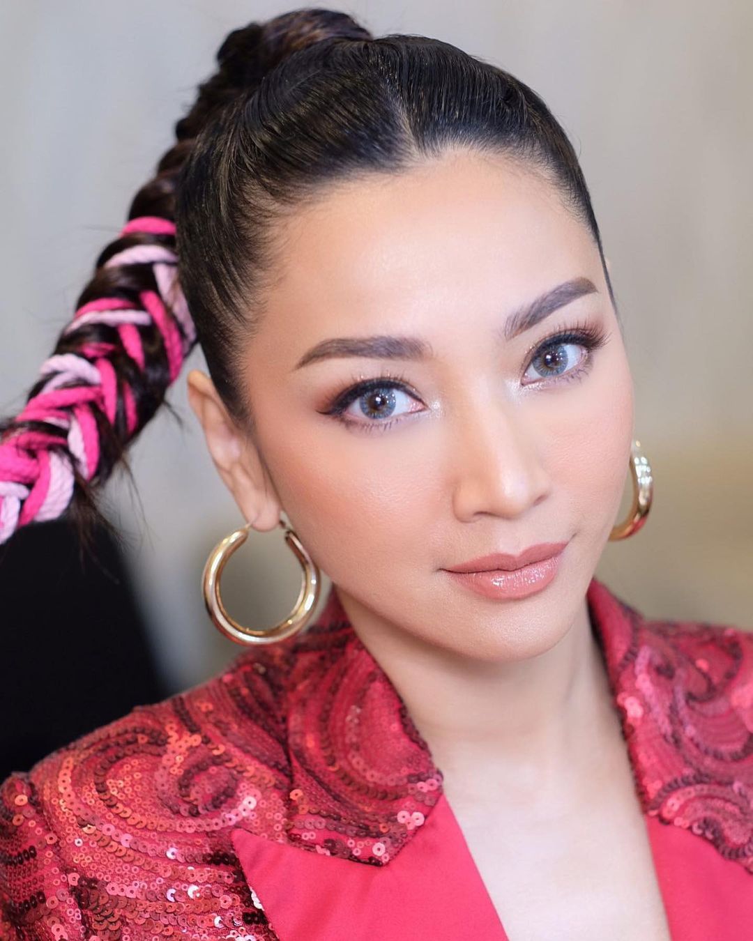 Hesti Purwadinata's Makeup Style