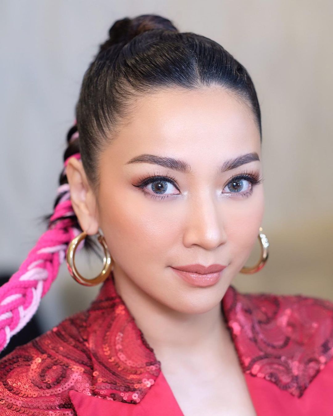 Hesti Purwadinata's Makeup Style