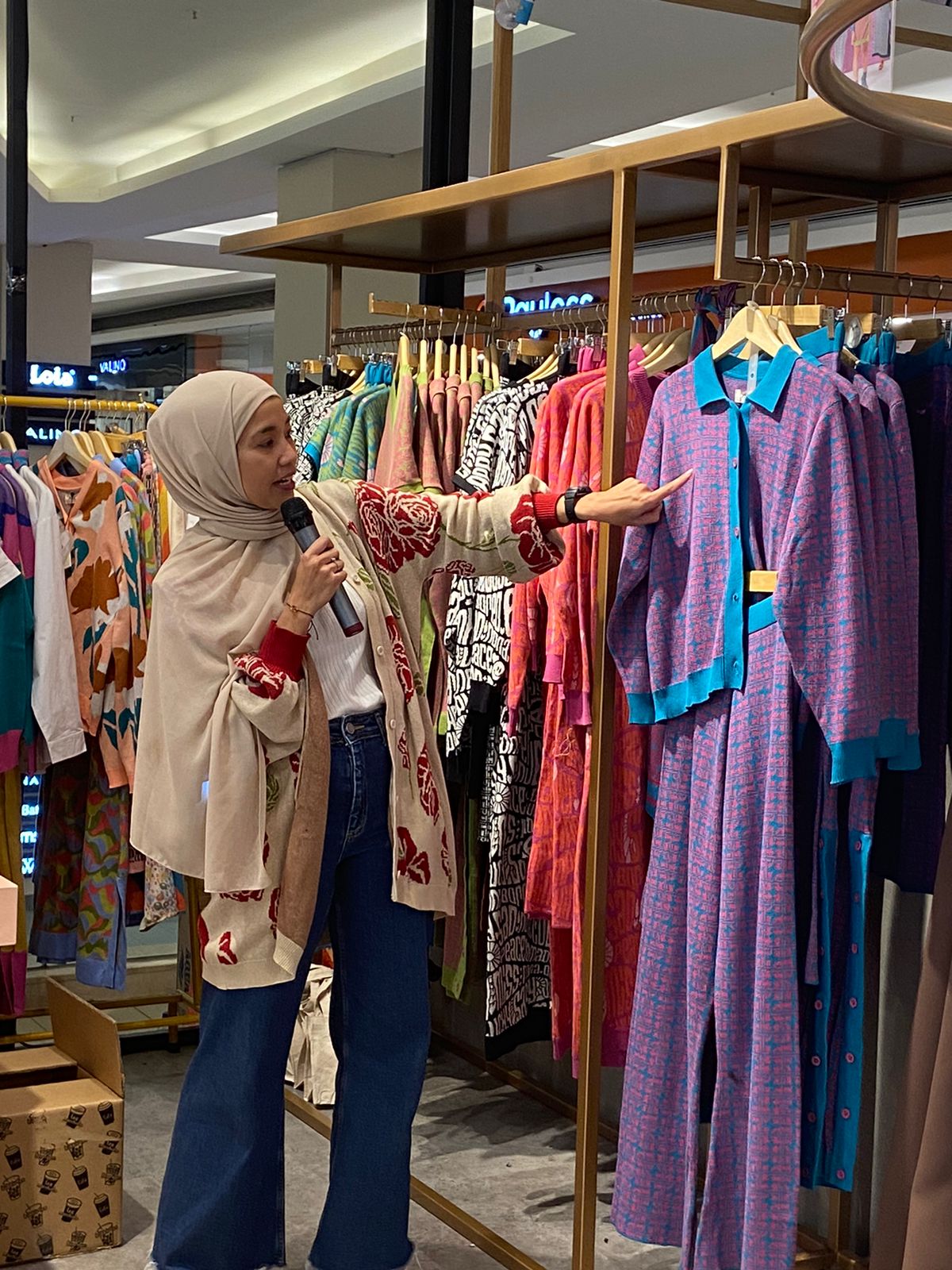 Tampil Lebih Percaya Diri, Ini 3 Tips OOTD Cewek Kue untuk Pemula