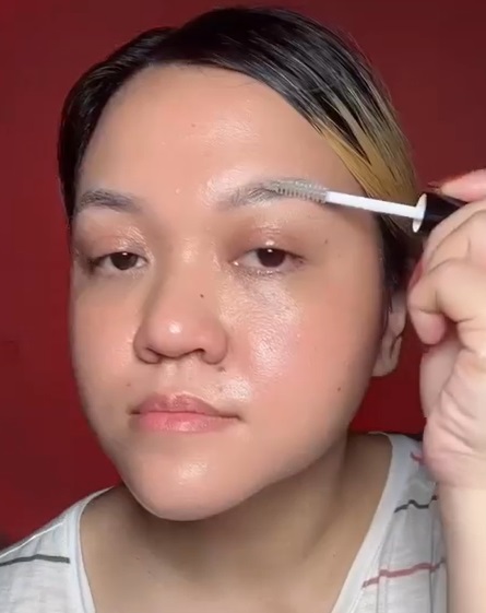 Applying Eyebrow Serum