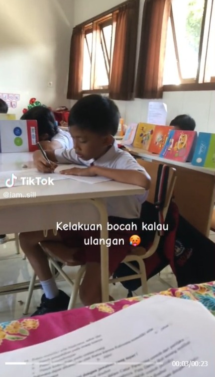 Anti Cheating! Elementary School Students Build a Fortress During an Exam Making Netizens Nostalgic