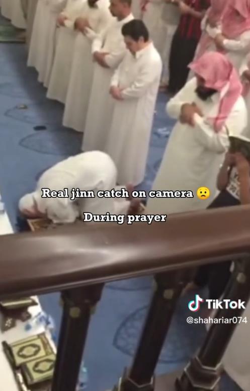 Moments of a worshiper unable to bear the recitation of the Quran during prayer.