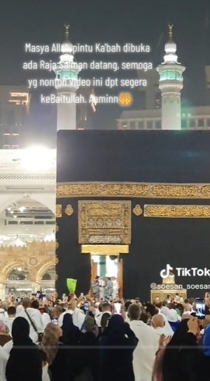 Masha Allah! Indonesian Umrah Pilgrims Witness the Opening of the Ka'bah Door during King Salman's Visit to Masjid al-Haram