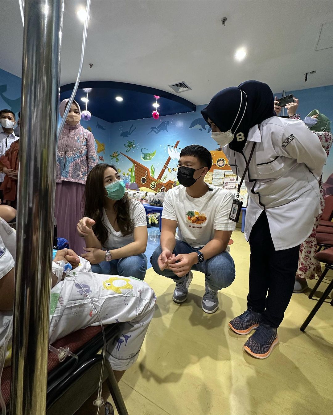 Nikita and Indra celebrate their son's first birthday at Dharmais Hospital