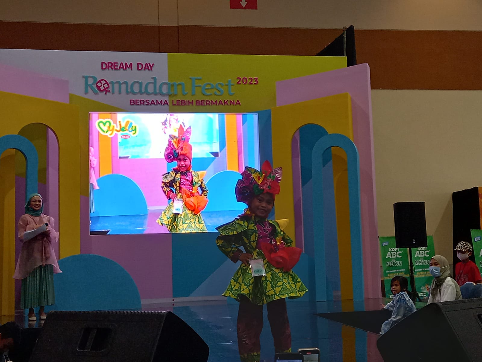 Kids Muslim Fashion Competition