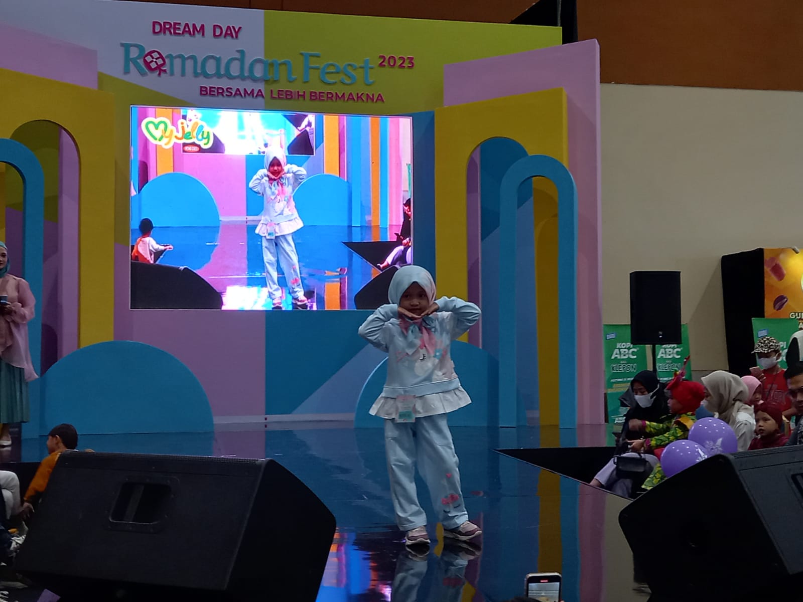 Kids Muslim Fashion Competition