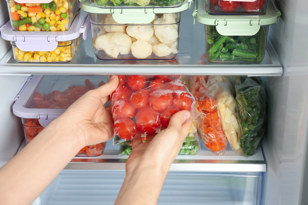 Make it Neater, Here are Easy Tips for Storing Food in a Single Door Refrigerator