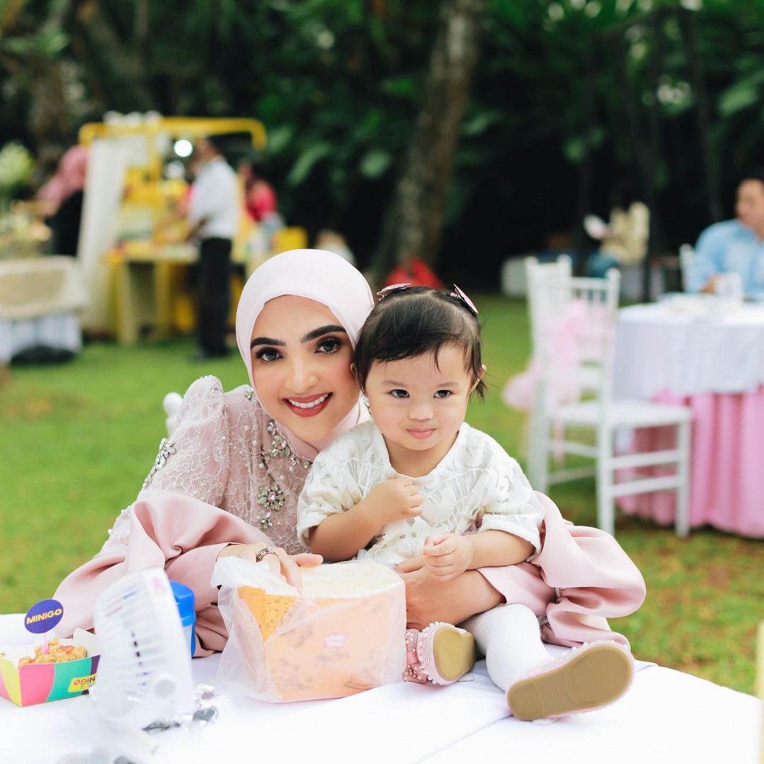 Gaya Ashanty di gender reveal Aurel dan Atta