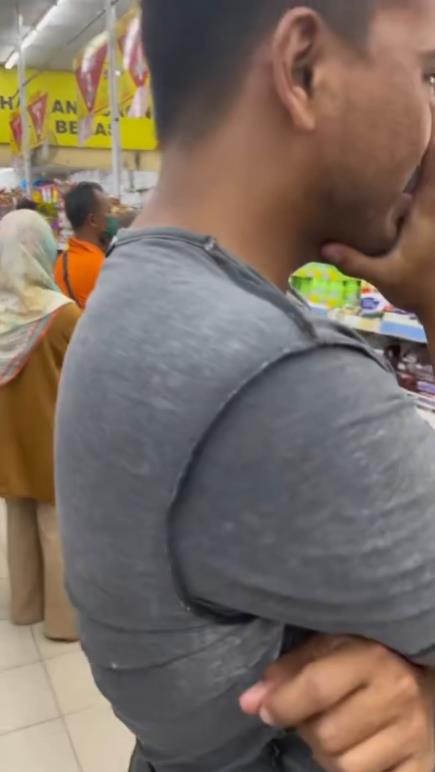 Embarrassing experience shopping at the market, wearing clothes inside out.