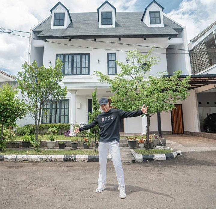 Potret Rumah Fadly Faisal