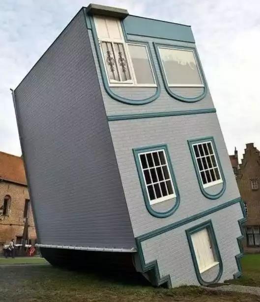 A series of unique and anti-mainstream house designs.