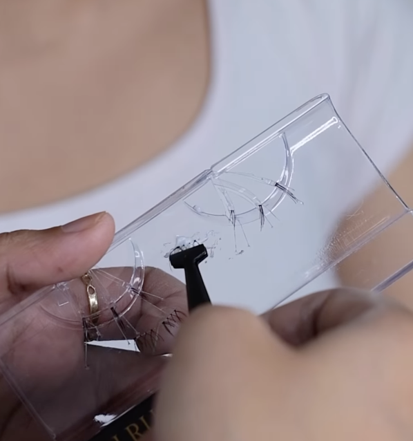 Attaching False Eyelashes