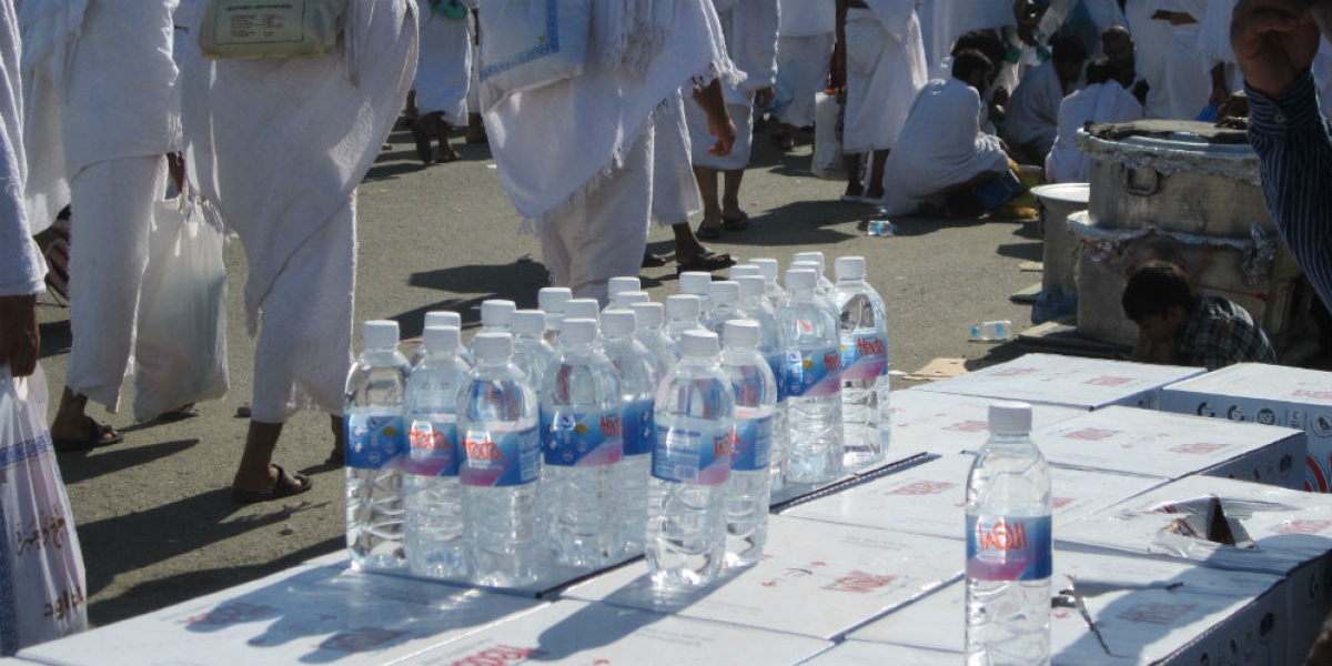 Minum Air Zamzam Agar Lancar Melahirkan - Majalah Islam Asy-Syariah