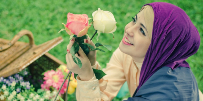 Kupas Gaya Hijab Deretan Selebritis Cantik