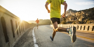 Galang Dana, Pria Inggris Ikut Lari Maraton Sambil Berpuasa
