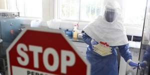 Mengenal Keganasan Virus Ebola, Belum Ada Obatnya!