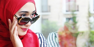 Cara Dian Pelangi Rayakan Hari Solidaritas Hijab Dunia