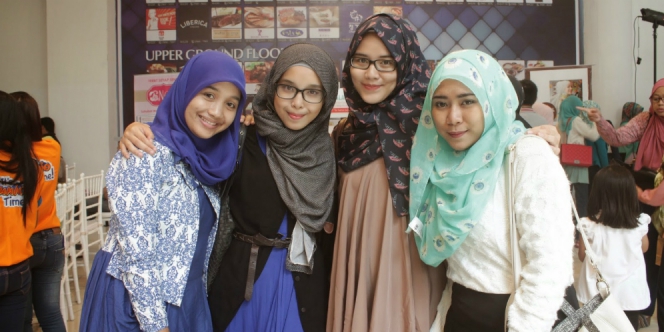 Tengok Komunitas Hijaber Universitas Al Azhar Indonesia 