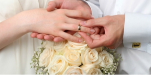 Kisah Haru Istri Datang ke Nikahan Kedua Suami