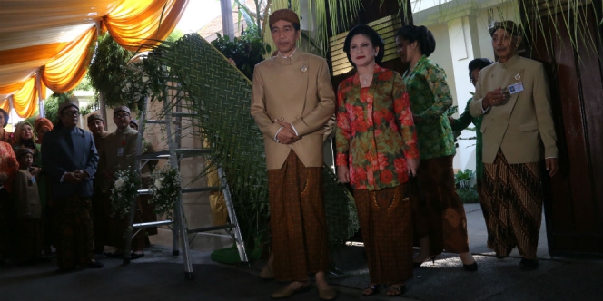 Istimewanya Karangan Bunga SBY di Pernikahan Anak Jokowi 