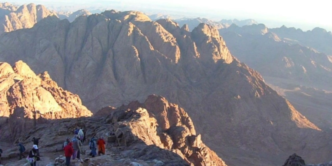 Kisah Gunung Sinai dan 10 Perintah Allah  Dream.co.id