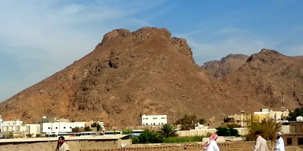 Unduh 7000 Koleksi Gambar Gunung Uhud Dari Atas Terbaik Gratis HD