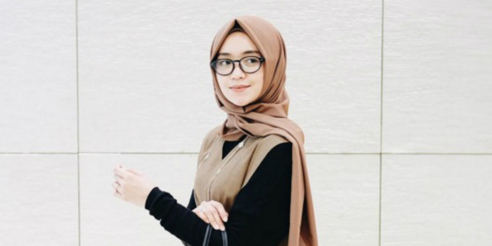 Pose Gaya Selfie Hijab Kekinian Hijabfest