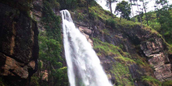  Foto Prewedding di Air Terjun Calon Pengantin Tewas di 