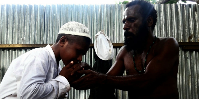 Beda Agama, Ayah di Papua Dukung Anak Jadi Santri