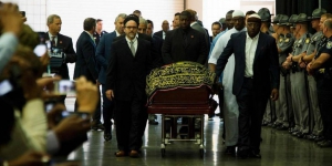 `Allahu Akbar` Menggema di Pemakaman Muhammad Ali