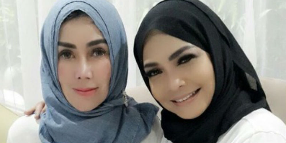 Berhijab, Mertua Raffi Ahmad Didoakan Melly Goeslaw