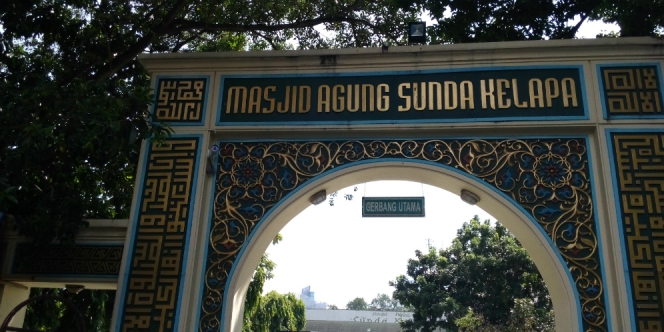  Masjid  Agung Sunda  Kelapa  Berdiri Megah di Kawasan Elit 