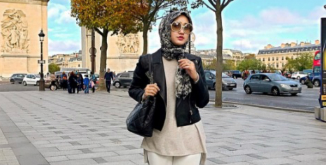 Fashion: Pesona Hijab Dian Pelangi di Eropa  Dream.co.id