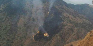 Innalillahi..Pesawat Pakistan Jatuh, Seluruh Penumpang Tewas