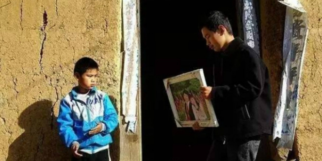 Kisah Pilu Kakak-Adik Yatim Bertahan Hidup dengan 15 