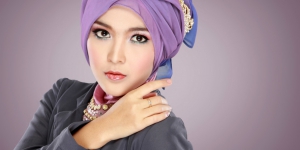 Cara Pilih Warna Liquid Lipstick Sesuai Kulit Wanita Indonesia
