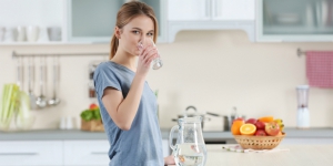 6 Alasan Tak Boleh Lupa Minum Air Putih