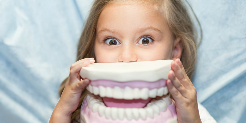 Ajari Anak Merawat Gigi Biar Tak Cepat Pikun di Hari Tua