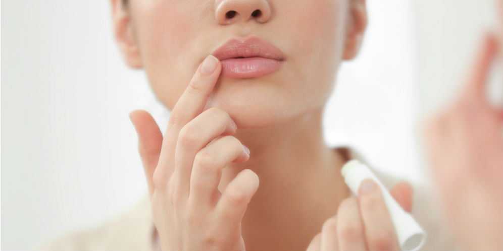 Cara Tepat Merawat Bibir Cegah Sariawan Menyerang