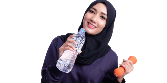 Image result for hijab minum air