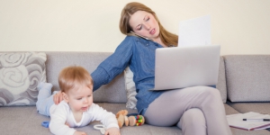 Pilih Mana 'Full Time Mom' atau 'Working Mom'? 