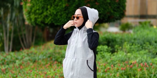  Baju  Olahraga  Nyaman dan Stylish Buat Hijabers Dream co id