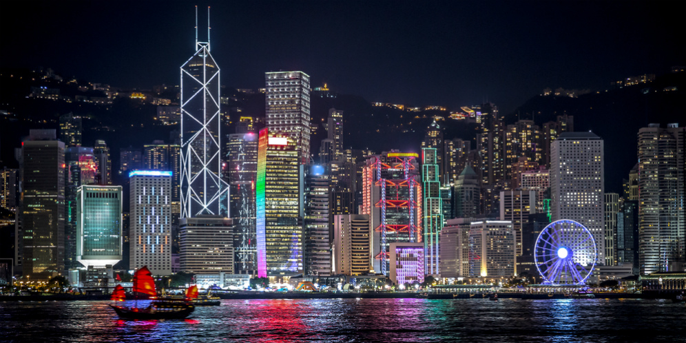 Spot Eksotis Menikmati Malam Bermandikan Cahaya di Hong Kong