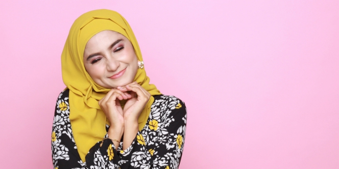 4 Warna Hijab yang Bikin Wajah Kusam Dream co id