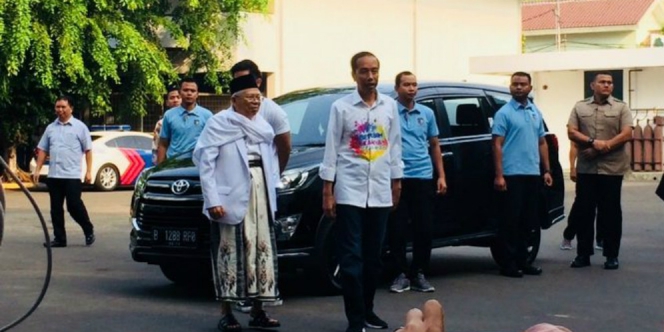 Cek Kesehatan, Jokowi dan Ma'ruf Amin Dikawal Anak Bungsu
