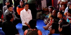 Mushola Terpal, Jokowi, dan Korban Gempa Lombok